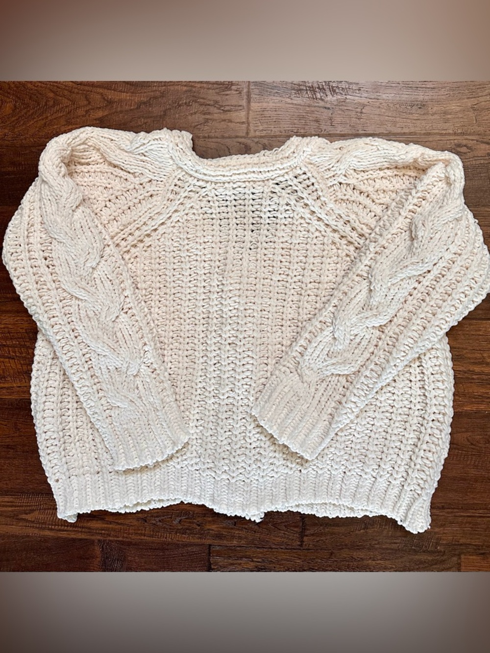 Aakaa Cream Knit Cardigan Sweater cable pattern on front SUPER SOFT M like new - Picture 6 of 17